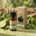 Vera Nord olejek eteryczny Mandarynka Zielona 10 ml. 100% naturalny i organiczny. Działa kojąco na układ nerwowy i tonizująco na układ trawienny. Świetny również dla skóry – zapobiega rozstępom, poprawia krążenie oraz zmniejsza retencję płynów.